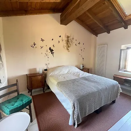 Doubledot Bed and breakfast