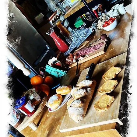 Doubledot Bed & Breakfast